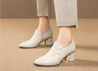 Zapatos de Tacón Grueso Punta Fina Talla Grande Mujer - Blanco Crema - Image 10