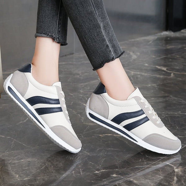 Zapatilla Deportiva Casual con Suela Suave y Cierre de Cordones