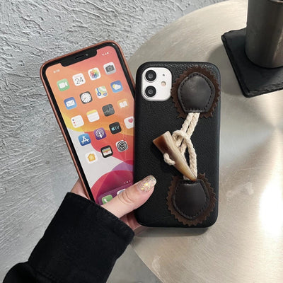 Funda de Cuero Suave para Celular - Botón Cuerno Otoño Invierno