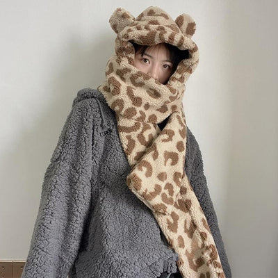 Gorro Cálido con Bufanda Integrada y Protección de Oídos - Image 3