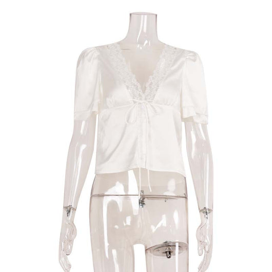 Blusa Ajustada con Escote V y Detalles de Encaje - Image 5