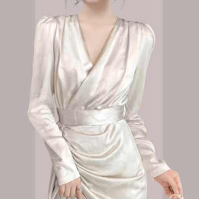 Falda Larga Elegante con Manga Larga Ajustada - Image 4