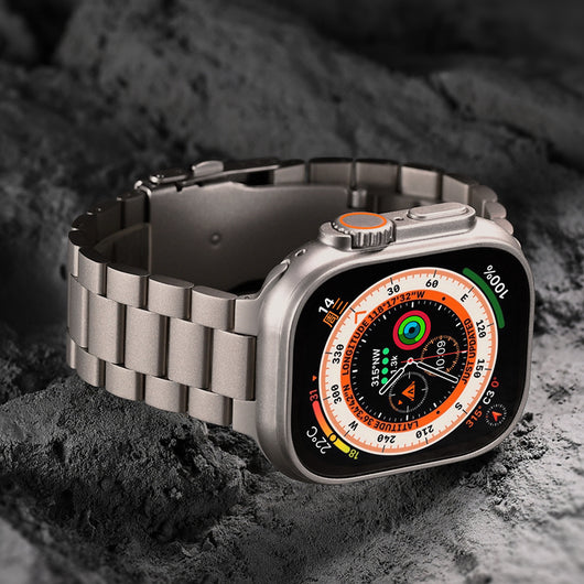 Correa de Titanio Tres Eslabones para Apple Watch S10 - Image 10