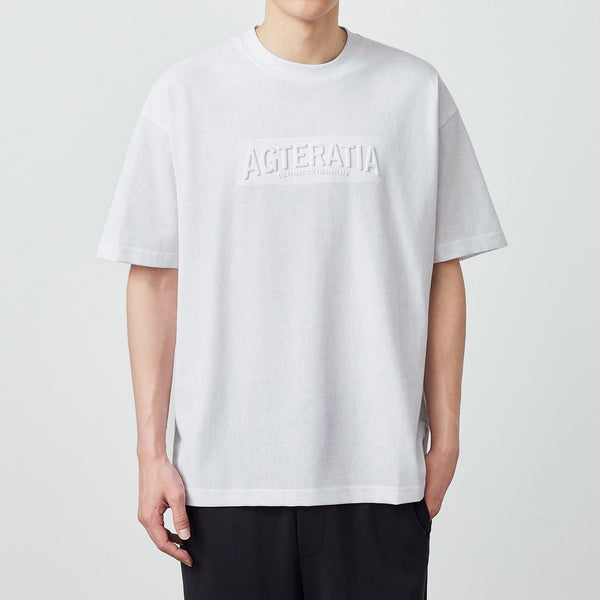Playera con Estampado de Letras Tridimensionales