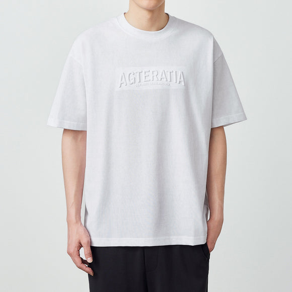 Playera con Estampado de Letras Tridimensionales