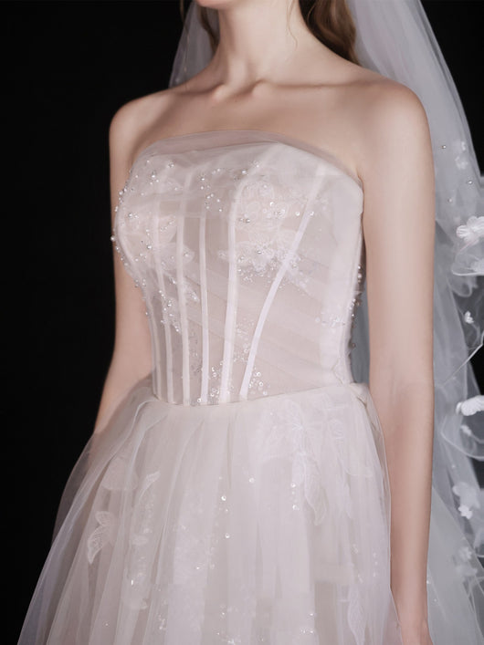 Vestido de Novia Blanco Elegante Escote Tubo con Tela Ligera - Image 11