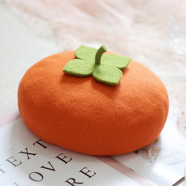 Gorro de Lana Artesanal para Mujer con Diseño Frutal Creativo