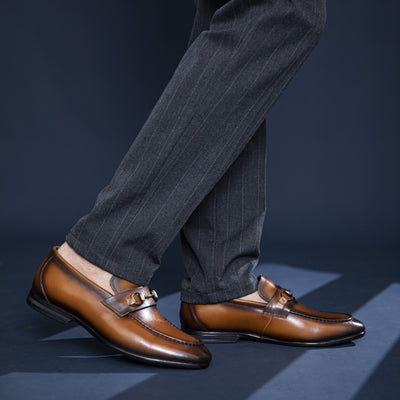 Zapatos de Cuero Artesanales para Hombre - Elegancia Formal de Negocios - Image 3