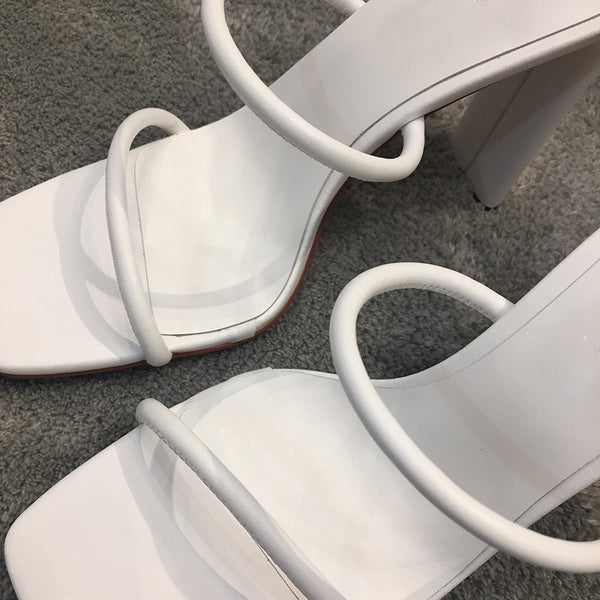 Sandalias de Tacón Cuadrado Ultra Alto Blancas - Estilo Minimalista