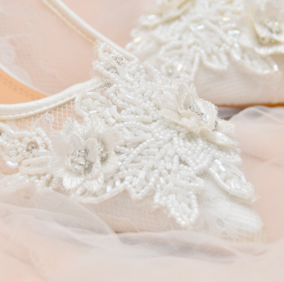 Zapatos de Novia con Encaje Blanco Floral - Image 15