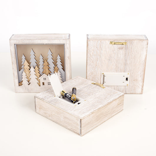 Caja Luminosa Navideña de Madera con Adornos Decorativos - Image 9