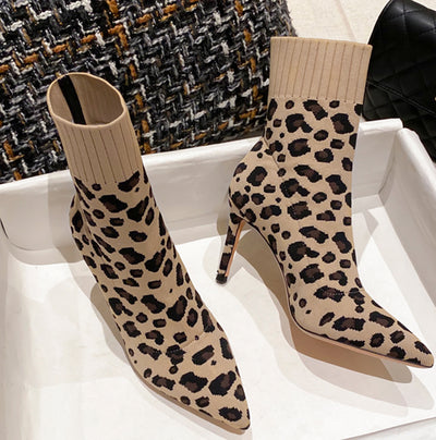 Botas Stiletto Puntiagudas de Caña Corta - Image 10