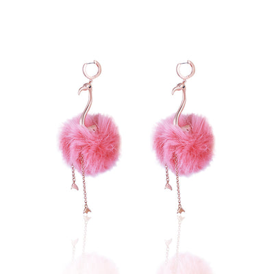 Aretes Flamingo Elegantes con Bola de Pelaje Realista - Image 8
