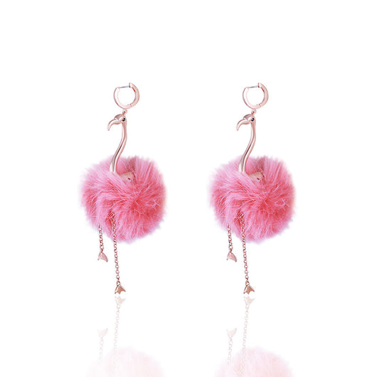 Aretes Flamingo Elegantes con Bola de Pelaje Realista - Image 8