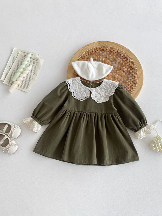 Vestido Princesa Niña con Cuello de Encaje y Solapas - Image 8