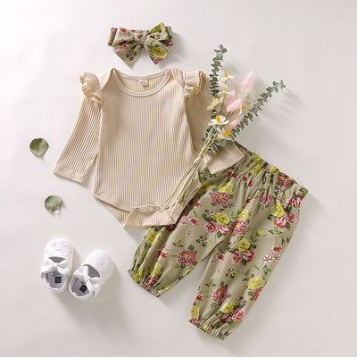 Conjunto de Tres Piezas Otoñal para Niña con Estampado de Letras - Image 3