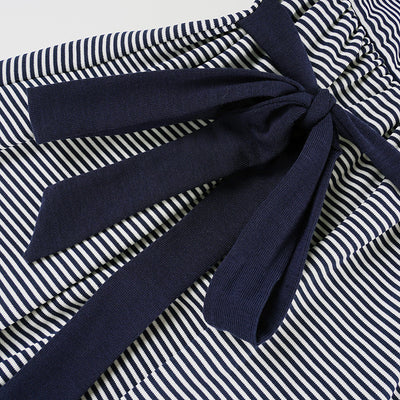 Blusa Rayada de Cintura Alta con Detalle de Encaje y Manga Larga Versátil - Image 15