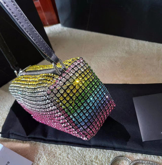 Bolso Cuadrado Portátil con Strass y Acabado Satinado - Image 5