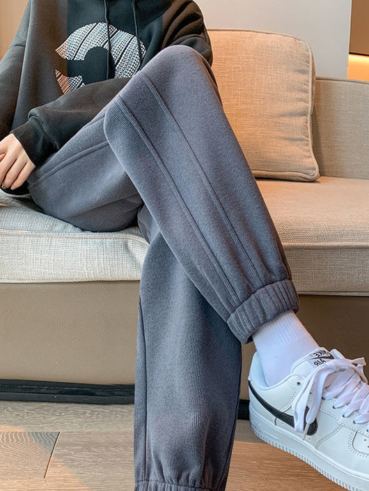 Pantalón Deportivo Gris de Cintura Alta y Corte Holgado - Image 27