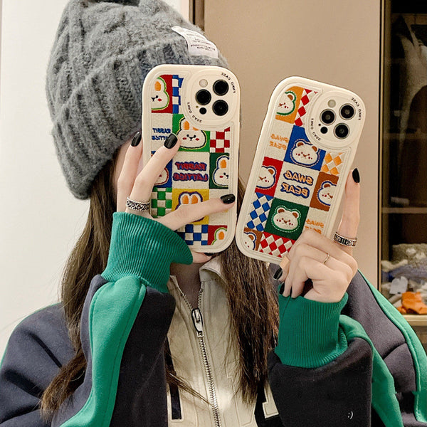 Funda para Teléfono con Bordado de Osito y Conejito - Suave y Protectora