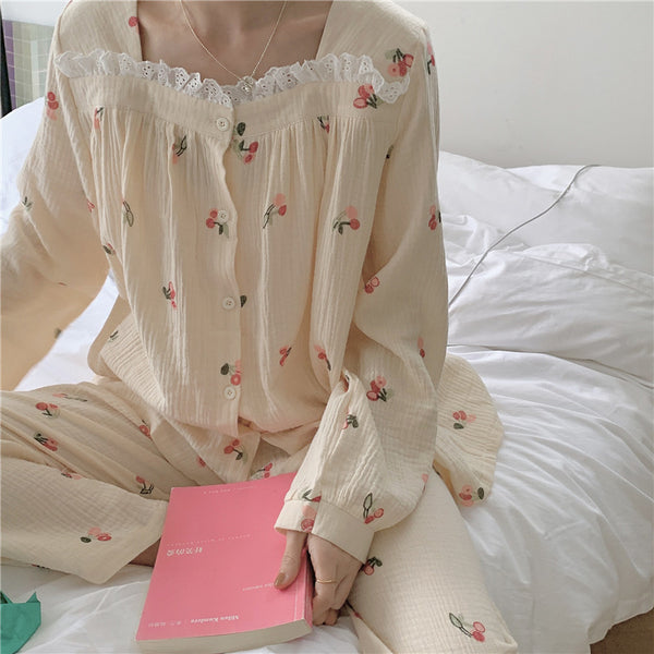 Pijama Largo de Algodón para Mujer con Encaje Floral - Image 3