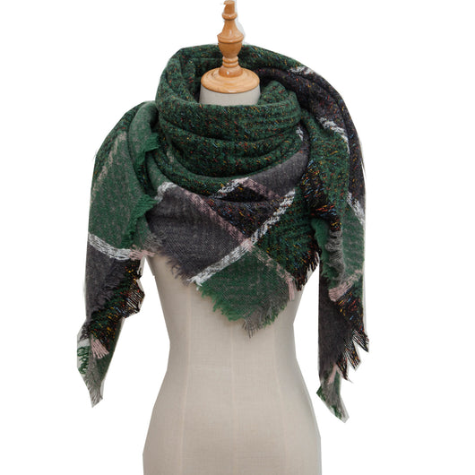 Chal Triangular Escocés para Otoño e Invierno - Amplio y Versátil - Image 23