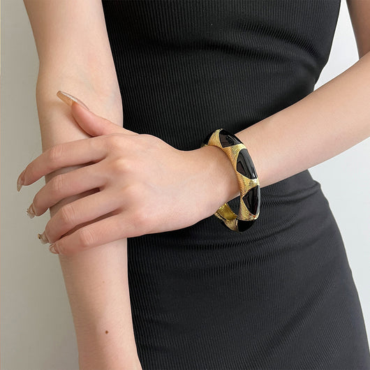 Pulsera Ovalada Retro Francesa Esmaltada Negro Oro con Técnica de Óleo Artístico - Image 12