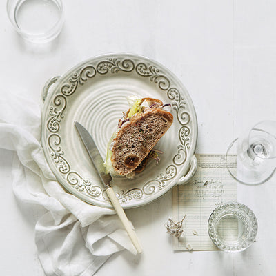 Plato de Cerámica Retro con Relieve Elegante para Comedor - Image 8