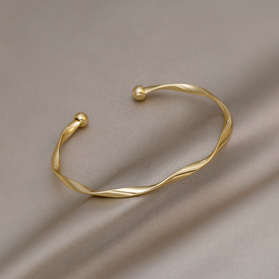 Pulsera Twisted Simple de Moda Contemporánea - Image 4