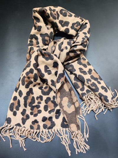 Bufanda Estampado Leopardo Doble Cara con Borlas Gruesas - Cashmira Premium - Image 10