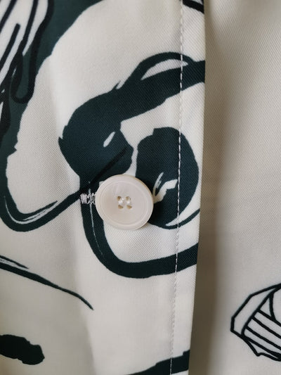 Blusa Suelta de Gasa con Estampado Facial para Mujer - Image 6