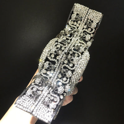 Bolso Personalizado Estilo Diamante con Tachas de Murciélago - Image 6
