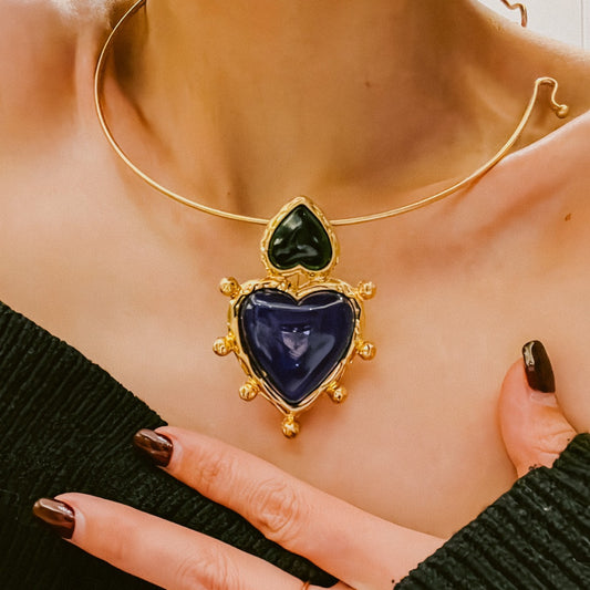 Aretes Vintage Corazón Verde Botella - Clips de Nicho Alta Gama