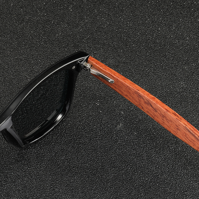 Gafas de Sol Polarizadas Arcoíris en Madera - Image 25