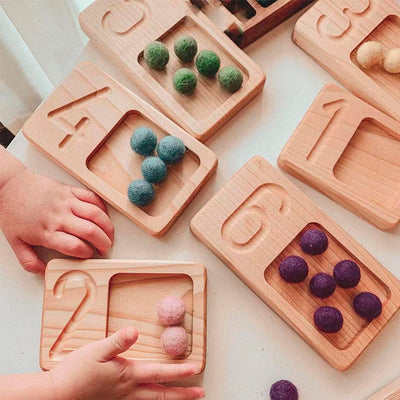 Tablero de Conteo Montessori con Marco de Nogal y Bandeja Pirámide - Image 9
