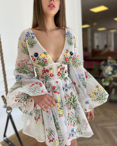 Vestido Elegante con Mangas Farol Bordado - Image 8
