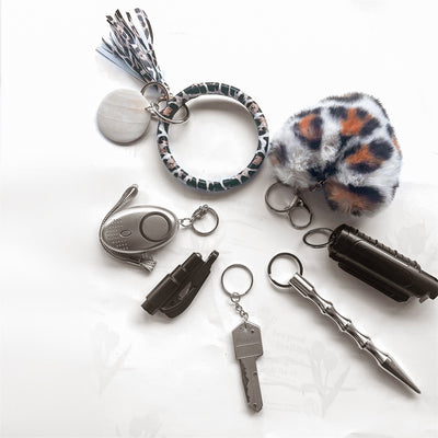 Pulsera Llavero de Defensa Personal con Bola de Pelo - Image 3