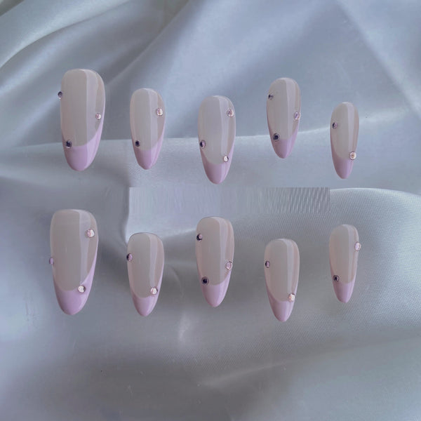 Manicura Francesa Almendra con Acabado Profesional