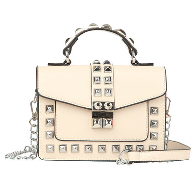 Bolso de Hombro con Cadena y Tachuelas - Image 2