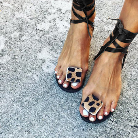 Sandalias Romanas con Cordones - Image 2