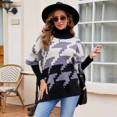 Poncho Capa Cálido Cuello Alto Bicolor con Pompones de Piel - Image 9
