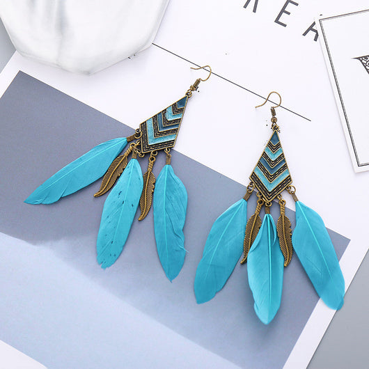 Aretes Bohemios de Hoja Diamante con Borla y Pluma para Mujer - Image 15