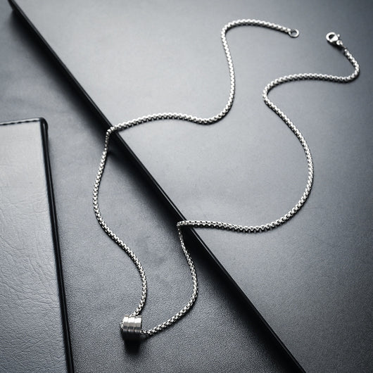 Collar de Acero Titanio para Hombre - Diseño Minimalista Que No Se Desvanece - Image 9