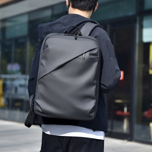 Mochila de Gran Capacidad Impermeable Diseño Minimalista - Image 7