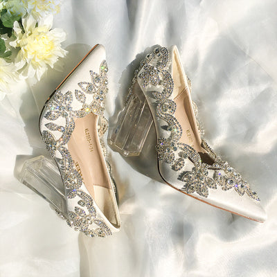 Zapatos de Tacón Alto Satinado con Punta Afilada y Cristales Brillantes - Image 6