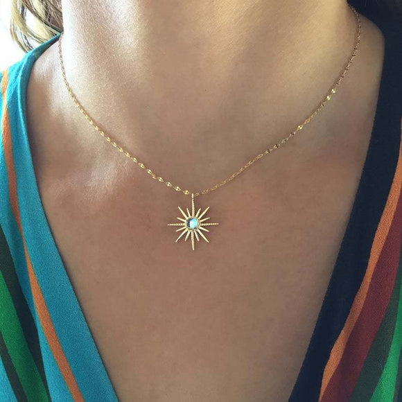 Collar Boho Ópalo Sintético Dios del Sol en Oro