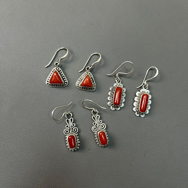 Aretes Nepalíes de Cuentas Rojas - Diseño Simple y Elegante