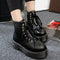 Botas Martin femininas com sola antiderrapante e cano grosso