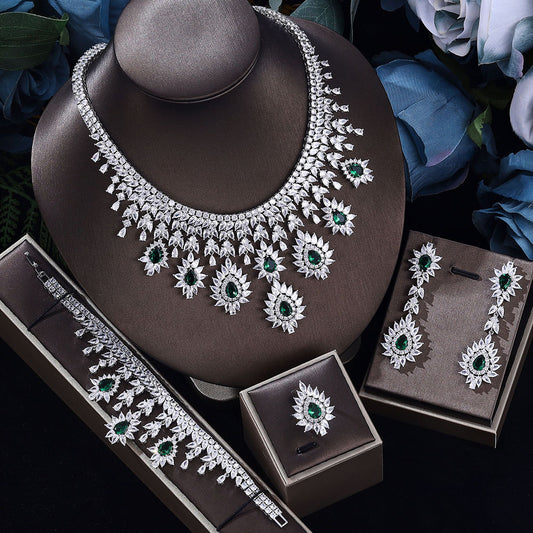 Conjunto de Joyería Vintage para Novia: Collar y Aretes Elegantes