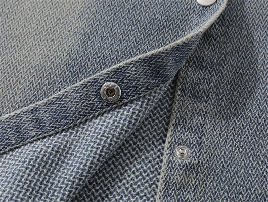 Camisa Denim Blanca Desgastada Estilo Urbano Punk para Hombre - Image 13